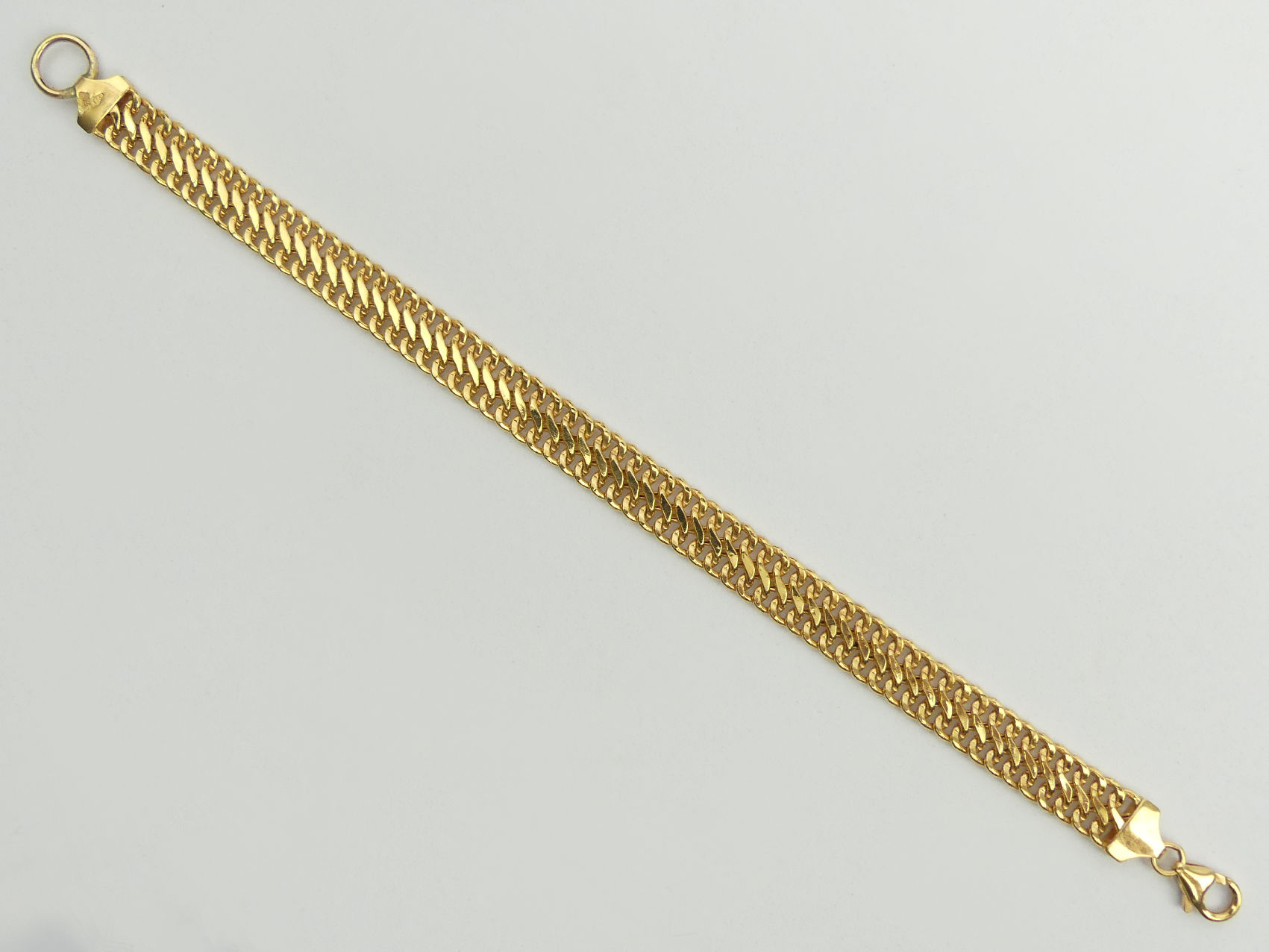 9ct gold fancy link bracelet, 6 grams, 19cm x 9mm wide. UK Postage £12. - Image 4 of 4