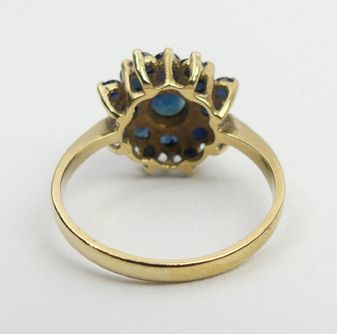 9ct gold sapphire cluster ring, Birm. 1980, 3.4 grams, 14mm, size Q. UK postage £12 - Image 5 of 6