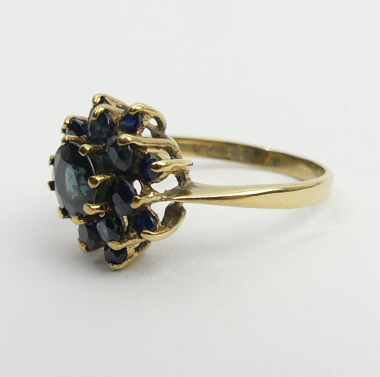 9ct gold sapphire cluster ring, Birm. 1980, 3.4 grams, 14mm, size Q. UK postage £12 - Image 3 of 6
