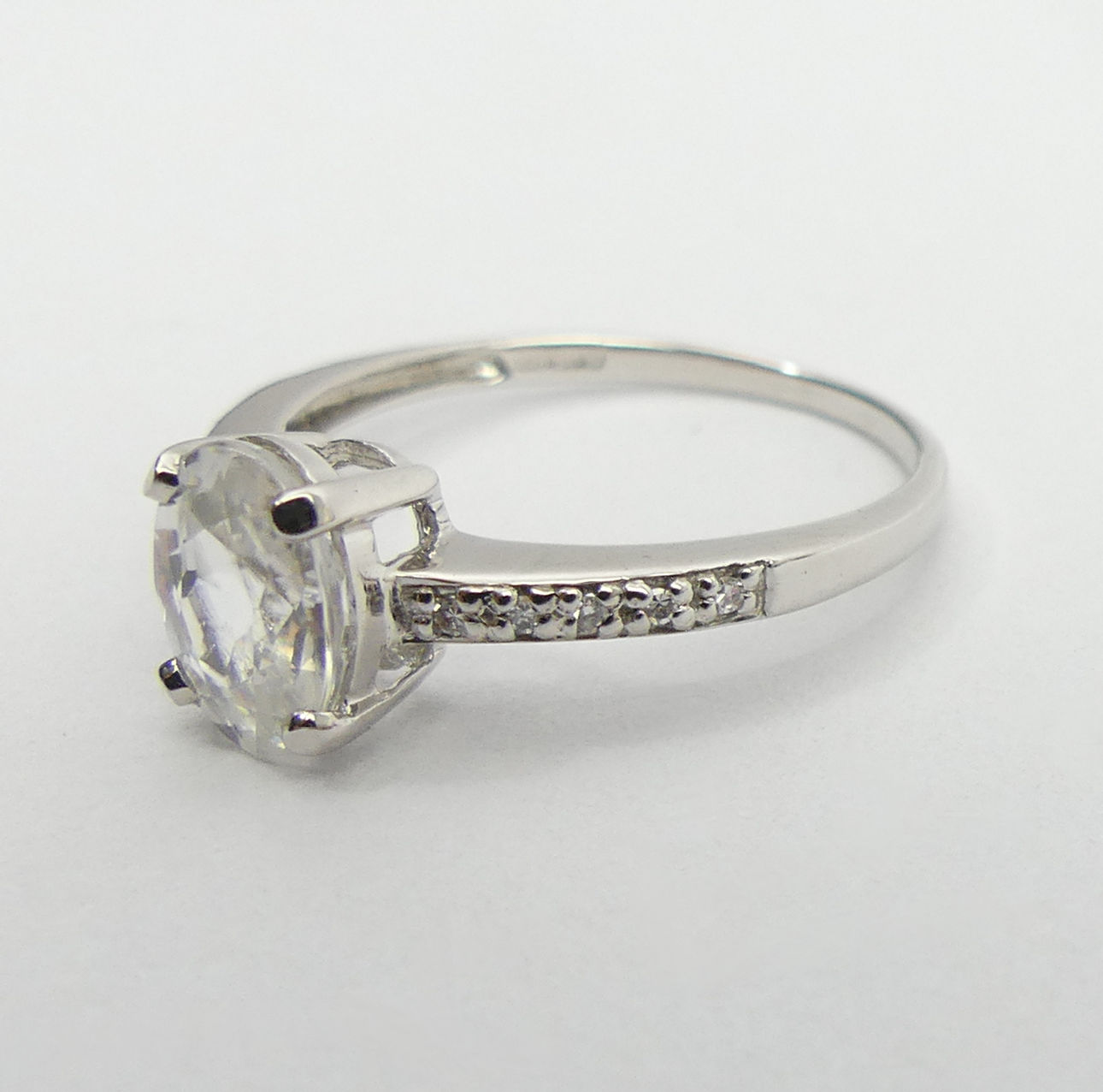 9ct white gold topaz and diamond ring, 1.9 grams, 8mm, size N1/2. UK Postage £12. - Image 3 of 6