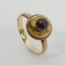 15ct gold garnet single stone ring, 2.2 grams, 10.6mm, size O. UK Postage £12.