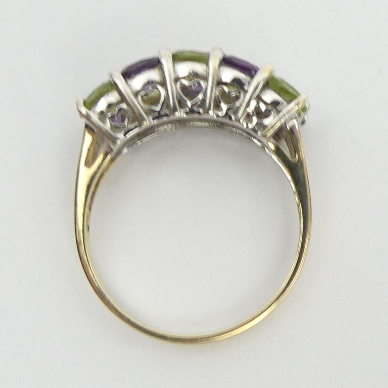 9ct gold peridot, amethyst and diamond ring, 2.4 grams, 6.6mm, size M 1/2. UK Postage £12. - Image 5 of 6