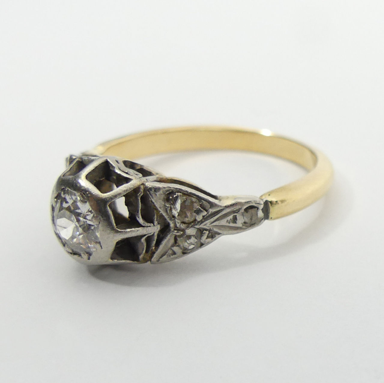 18ct gold diamond solitaire with diamond set shoulders, (1/2ct centre stone), 3.5 grams, 8.8mm, size - Image 3 of 6