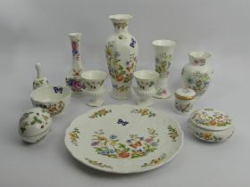 A collection of Aynsley and Wedgwood china wares (14 pieces). UK Postage £18.