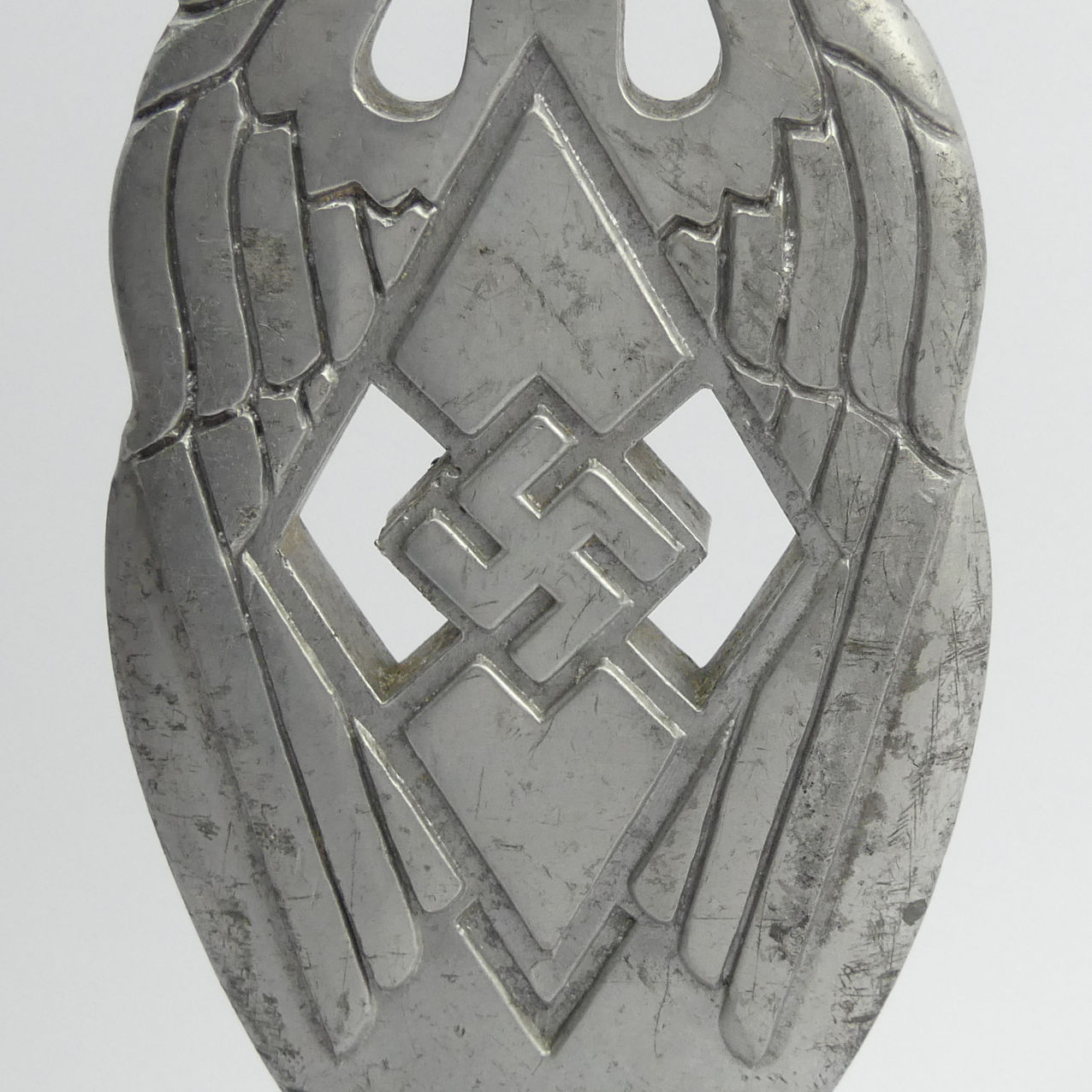 Interesting Third Reich Hitler Youth Eagle Type Flag Pole Top, good example of a scarce aluminium - Image 4 of 5