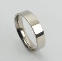 950 platinum wedding ring, 6 grams, 5mm, size U. UK Postage £12.