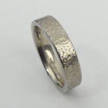 950 platinum plannished finish wedding ring, 7.8 grams, 5mm, size S1/2. UK Postage £12.