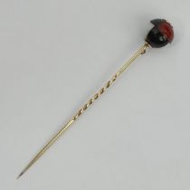 Victorian Scottish hardstone gold stick pin, (tests as 14/15ct), 2.8 grams, 10.8mm x 77mm. UK