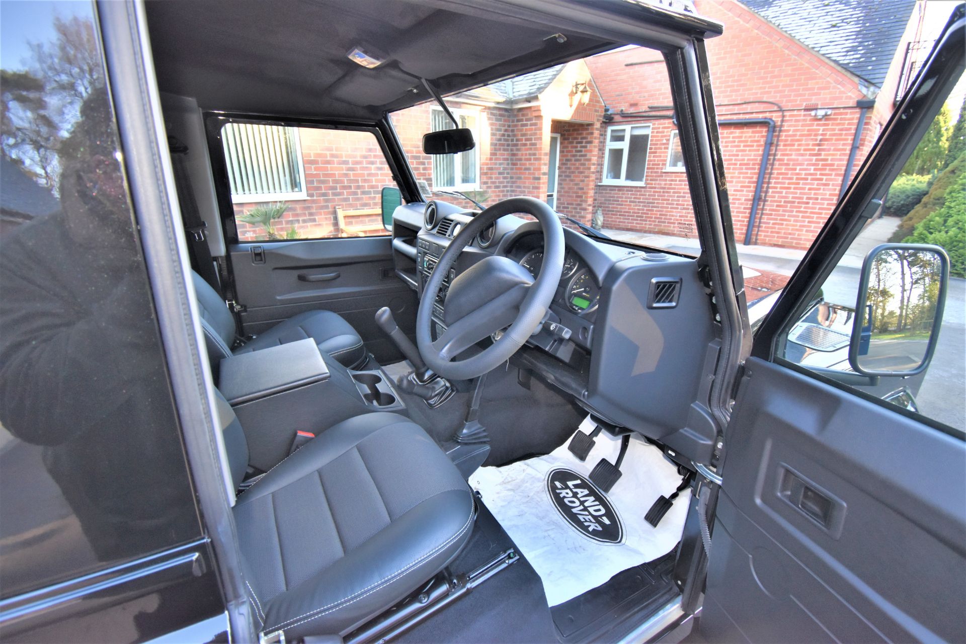 Land Rover Defender 90 County XS, 2016, *21 miles* *NO VAT* - Image 6 of 7