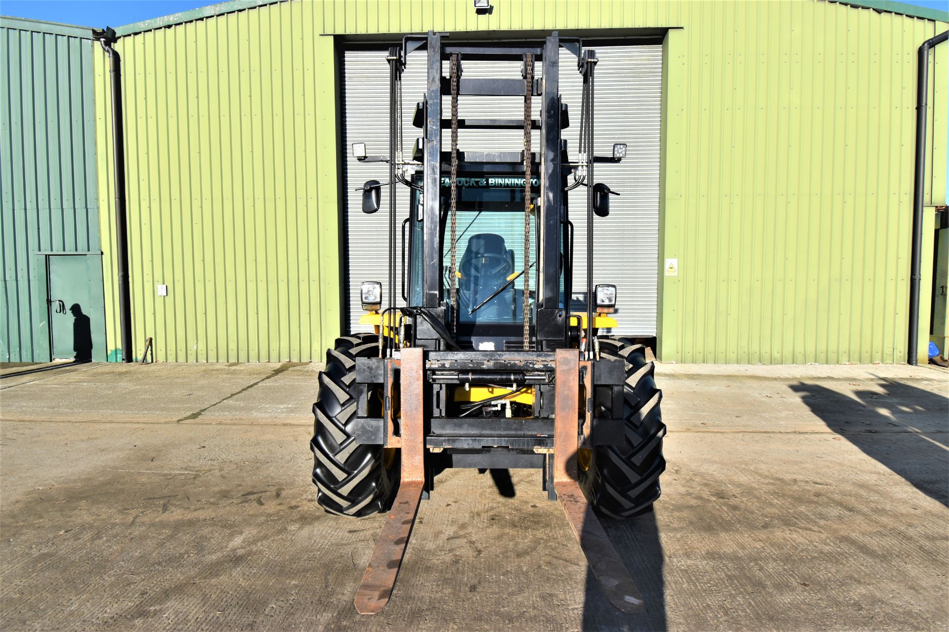 JCB 940 rough terrain front masted forklift - Image 6 of 15