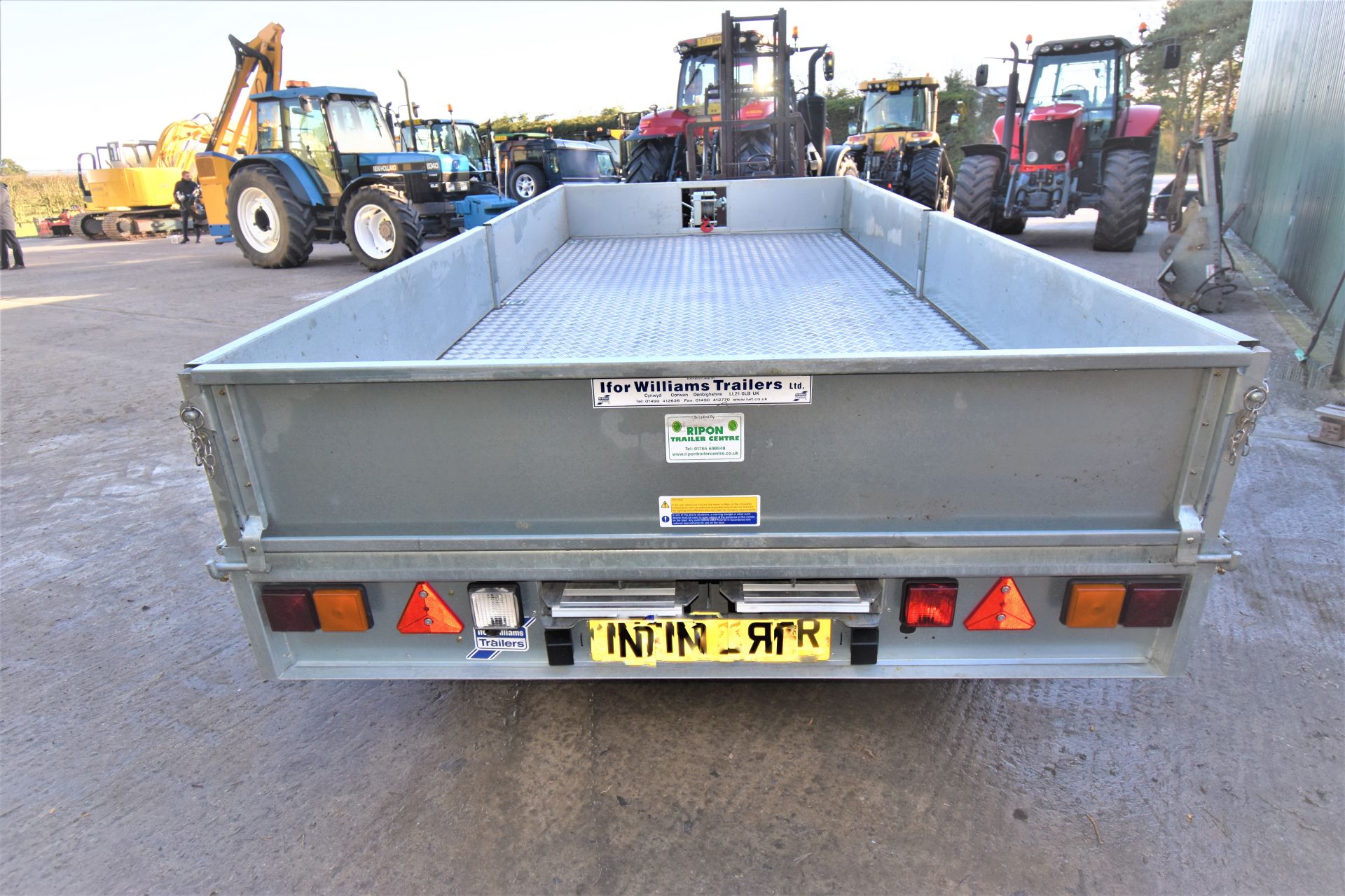 Tri axle Ifor Williams 14ft general purpose trailer (as new) - Image 4 of 7