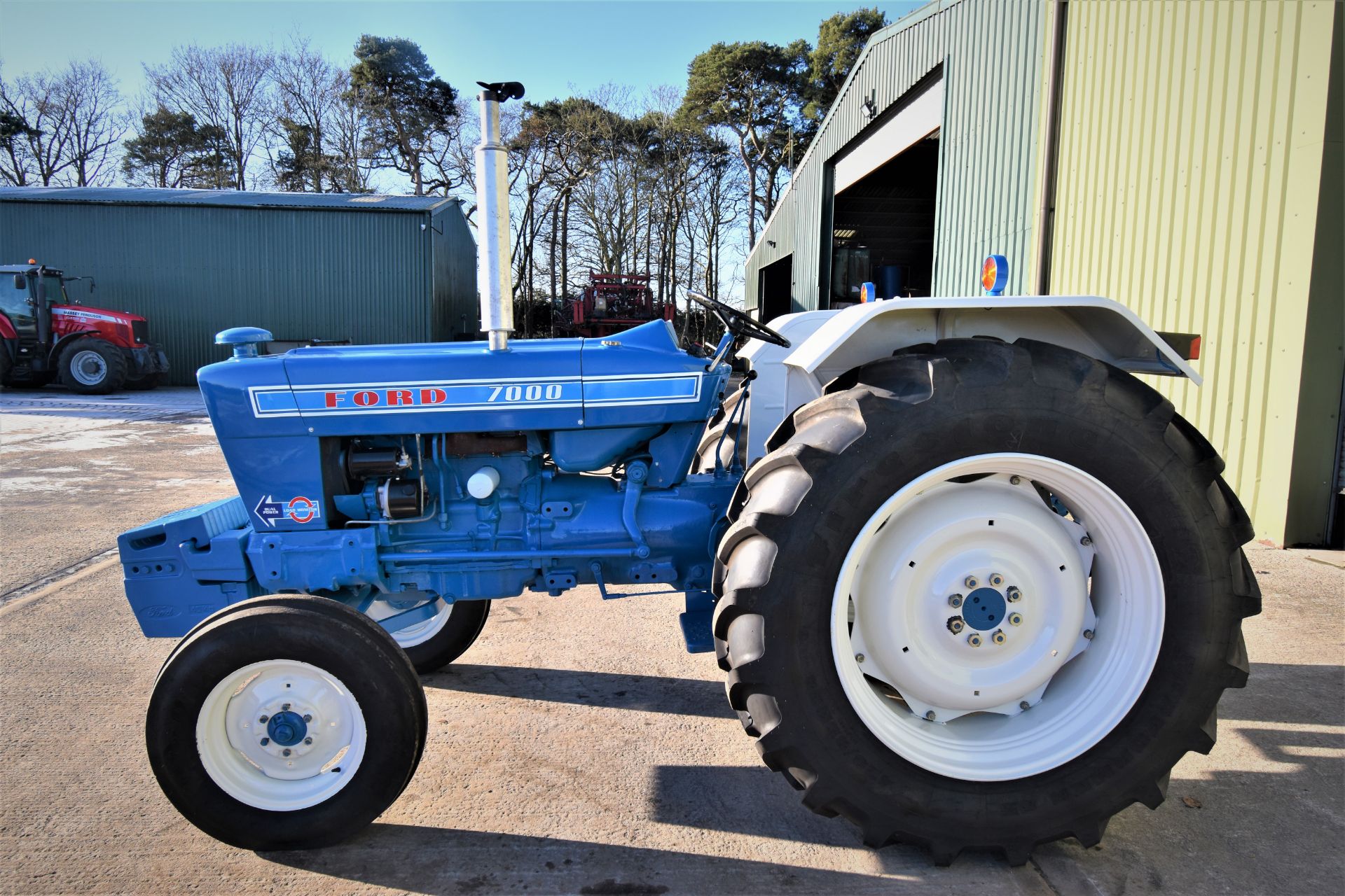 Ford 7000 Dual Power 2wd tractor - Image 5 of 11