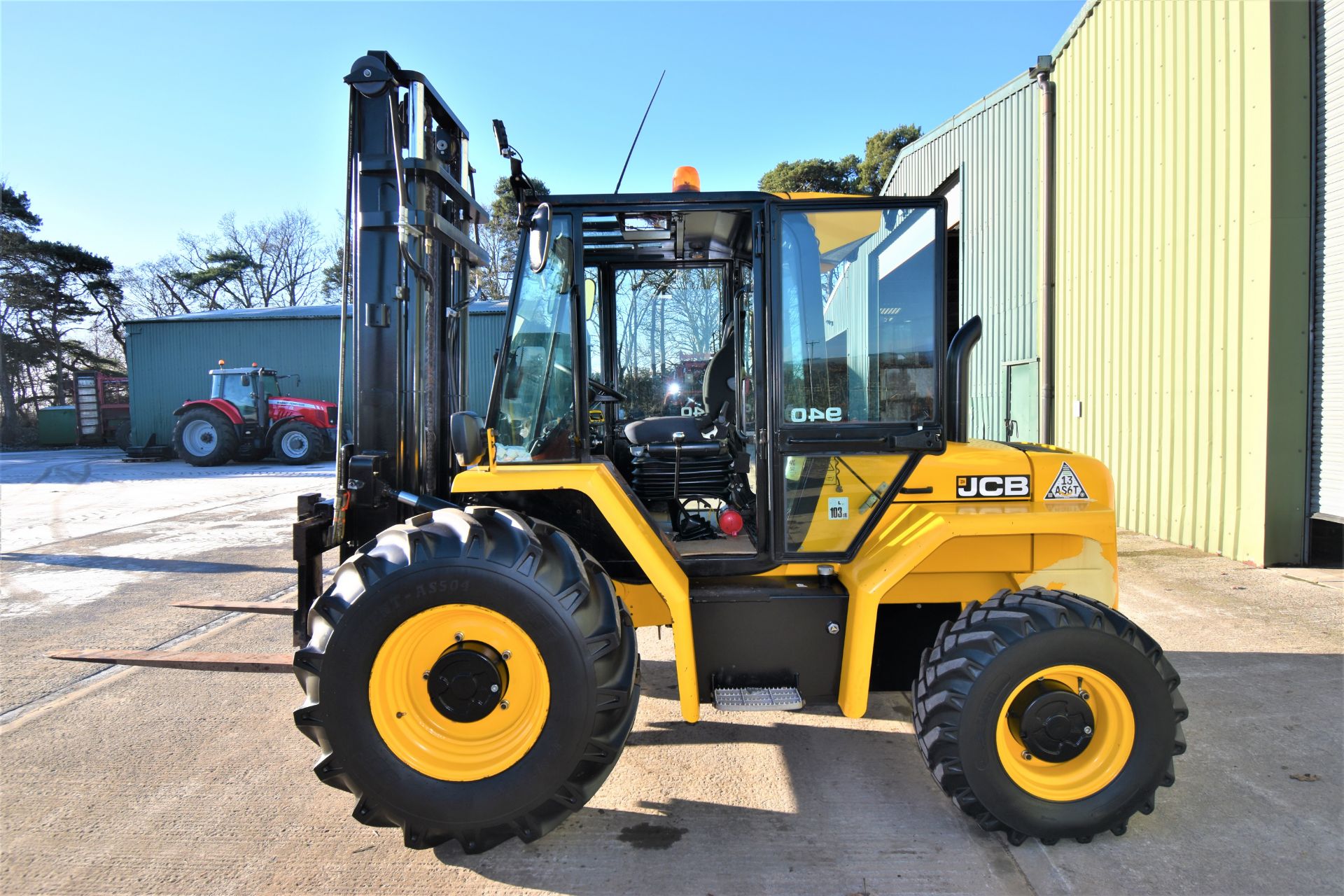 JCB 940 rough terrain front masted forklift - Image 5 of 15