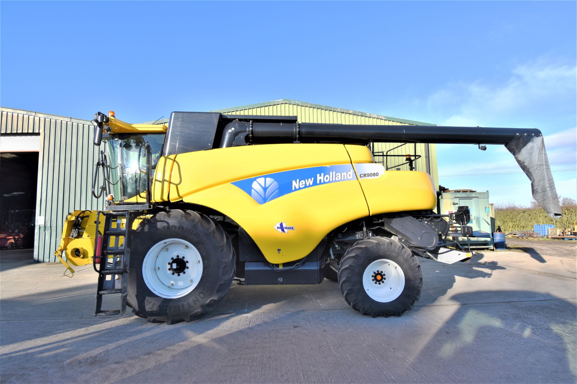 New Holland CR 9080 combine - Image 5 of 20