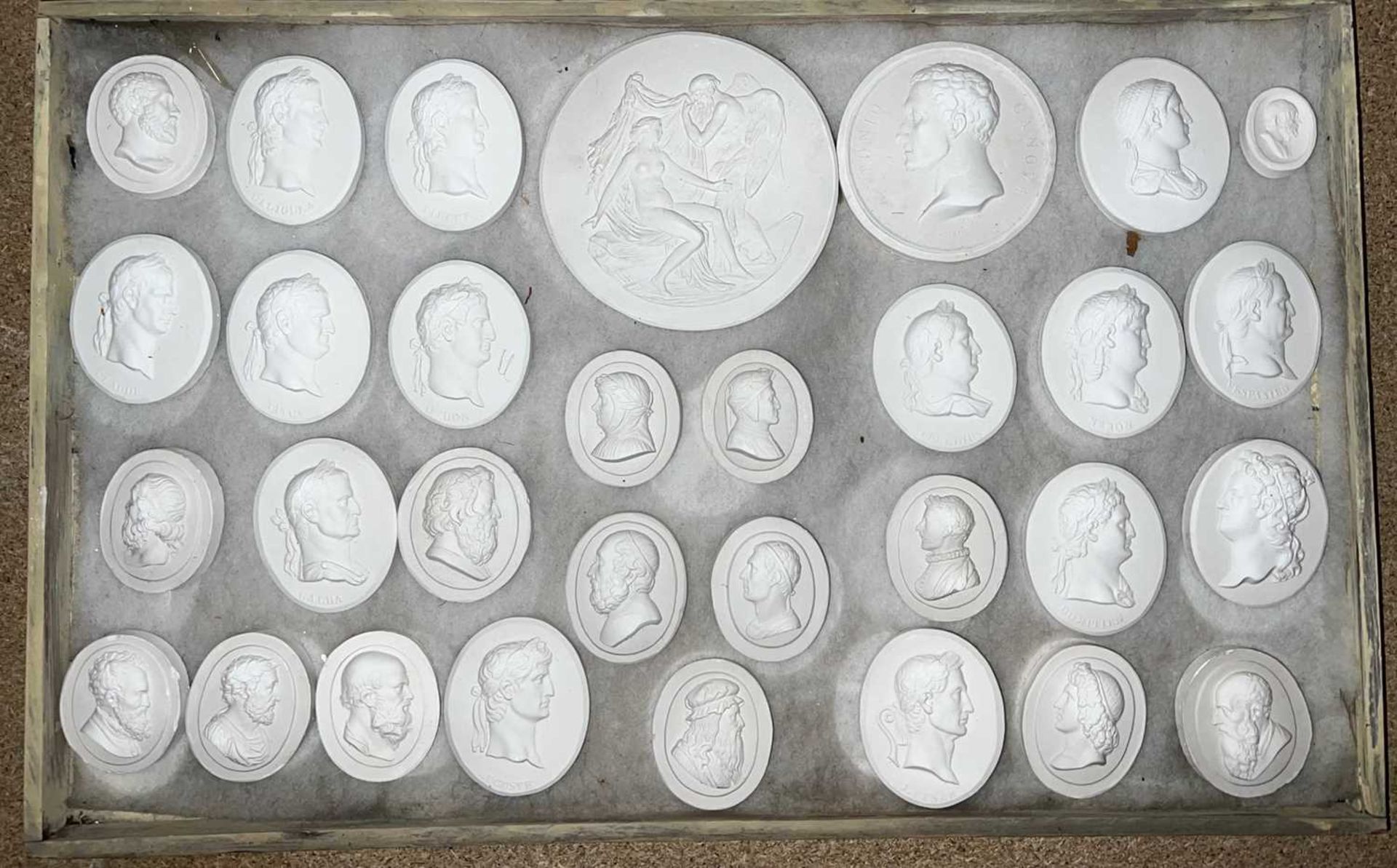 A LARGE COLLECTION OF 19TH CENTURY GRAND TOUR PLASTER INTAGLIOS, 225 APPROX. - Image 6 of 12