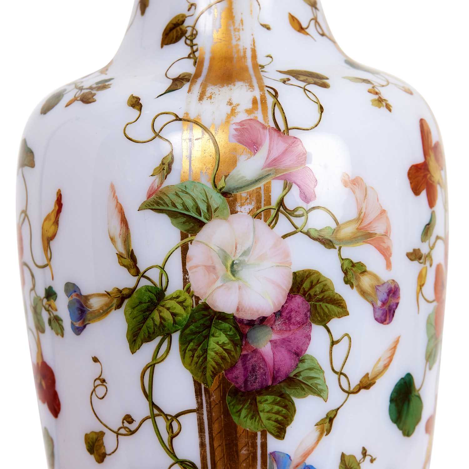 ATTRIBUTED TO BACCARAT: A MID 19TH CENTURY OPALINE GLASS VASE DECORATED WITH FLOWERS - Image 3 of 3