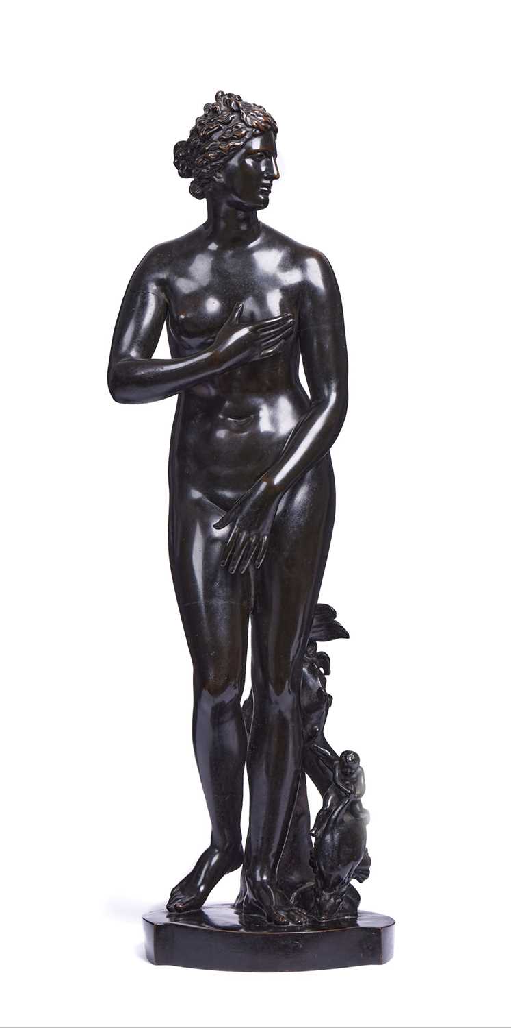 F. BARBEDIENNE: A LARGE 19TH CENTURY BRONZE FIGURE OF THE VENUS DE MEDICI, AFTER THE ANTIQUE