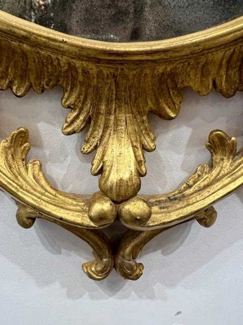 A GEORGE III CHIPPENDALE STYLE GILTWOOD MIRROR - Image 8 of 11