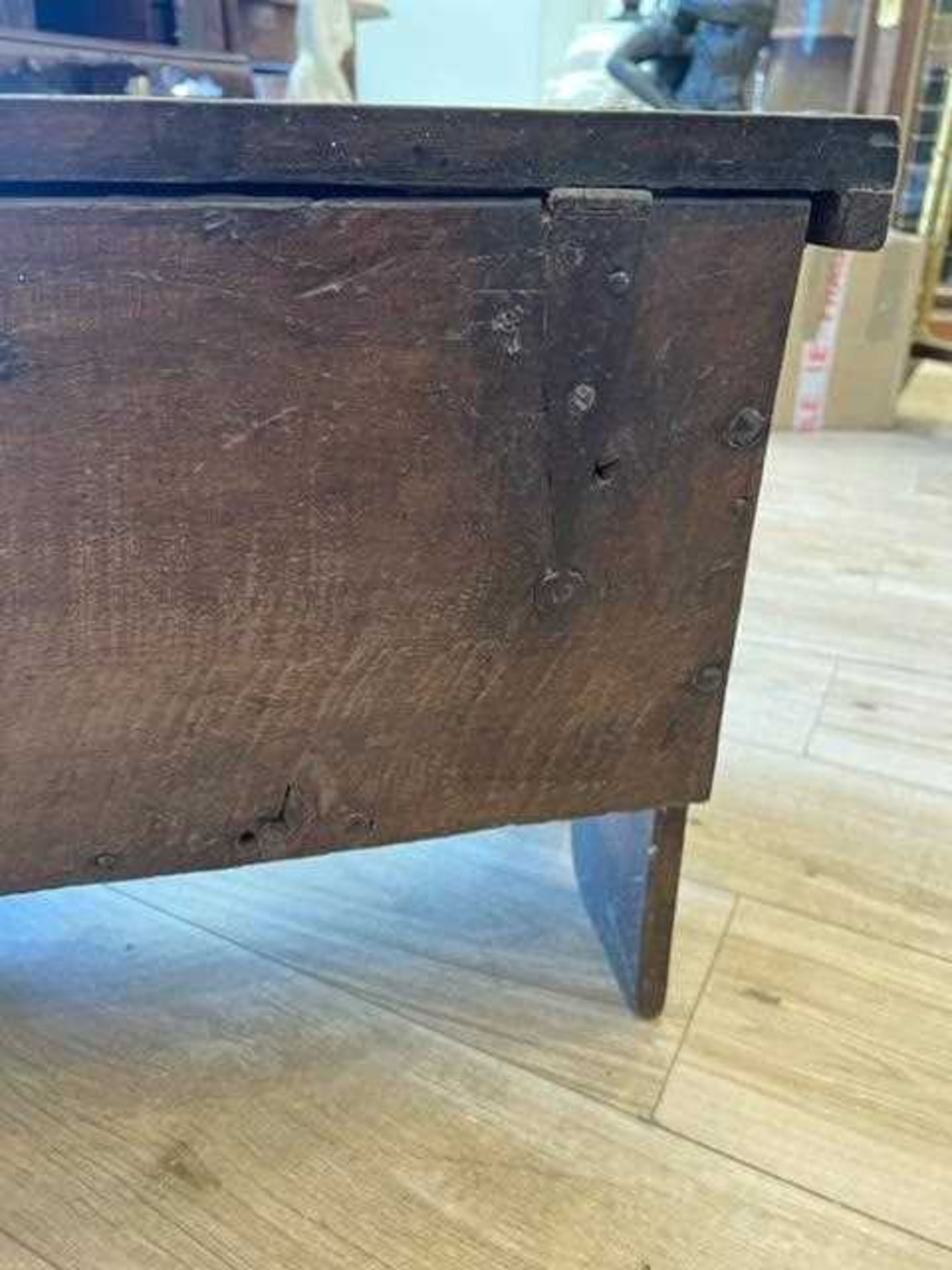 A SMALL 16TH CENTURY GOTHIC PERIOD OAK COFFER - Image 19 of 22