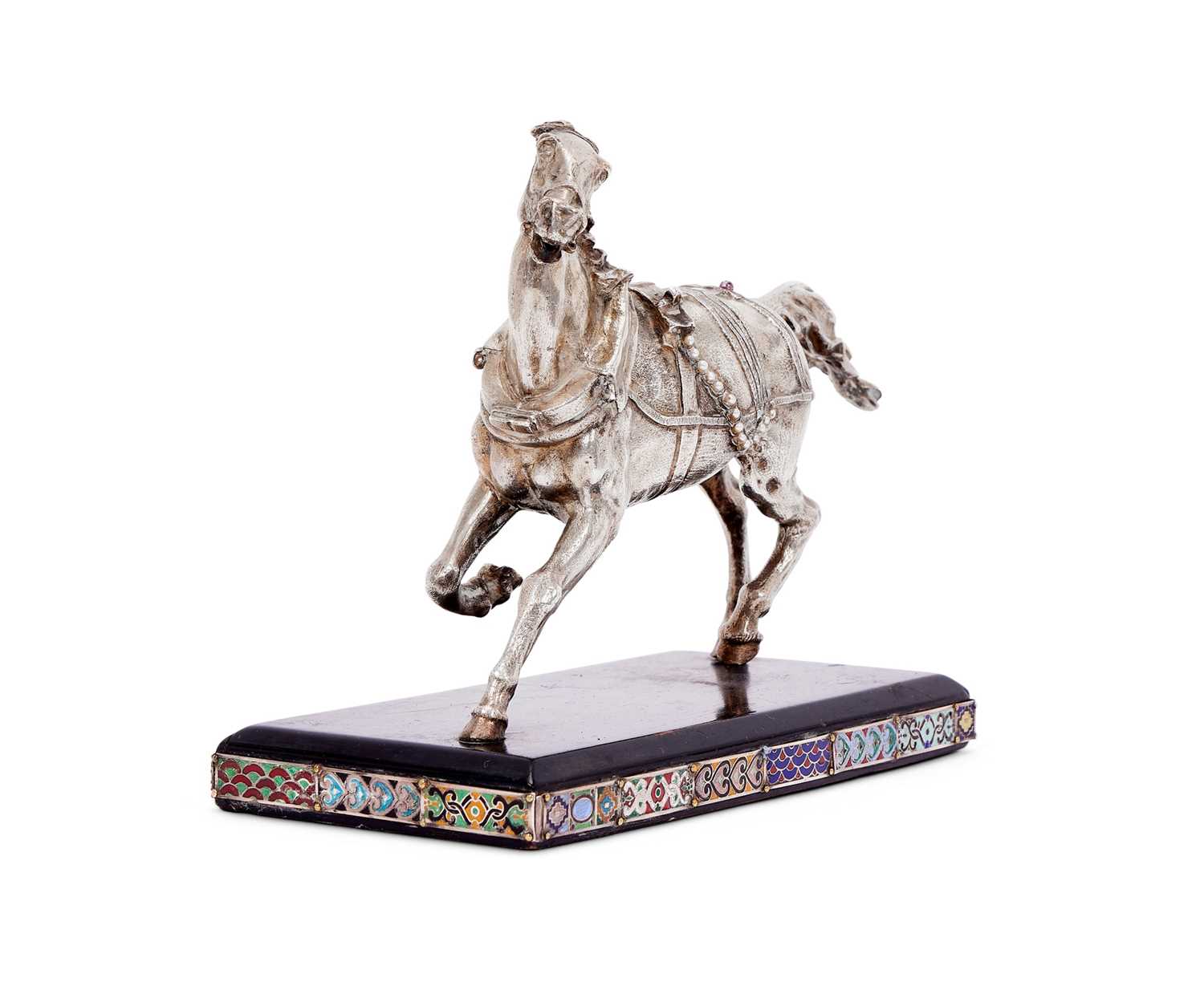 A 19TH CENTURY RUSSIAN SOLID SILVER AND PEARL ENCRUSTED MODEL OF A HORSE AFTER LANCERAY - Image 2 of 5