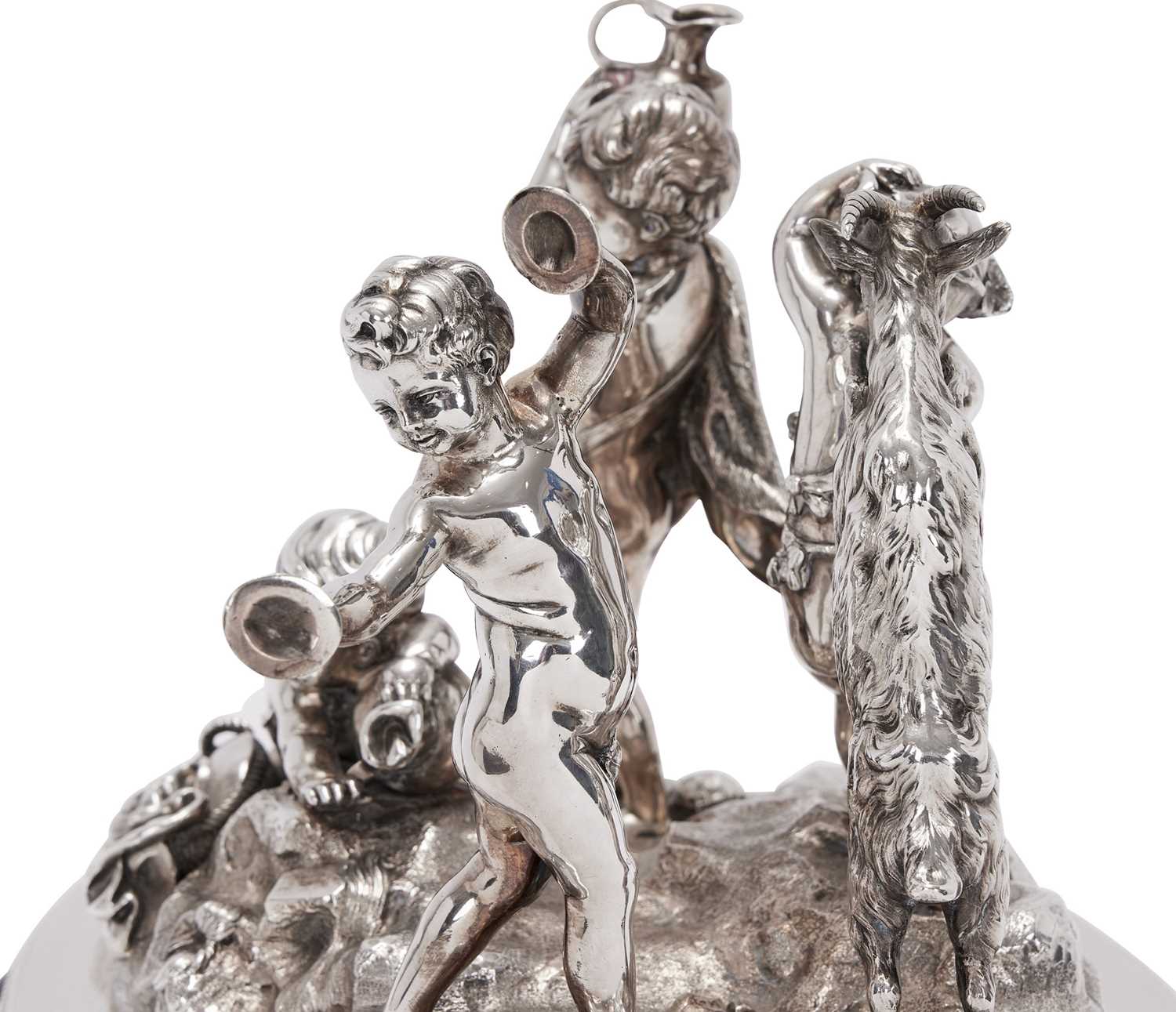 A FINE SILVER FIGURAL CENTREPIECE BY TETARD FRERES, PARIS, CIRCA 1900 - Image 3 of 5