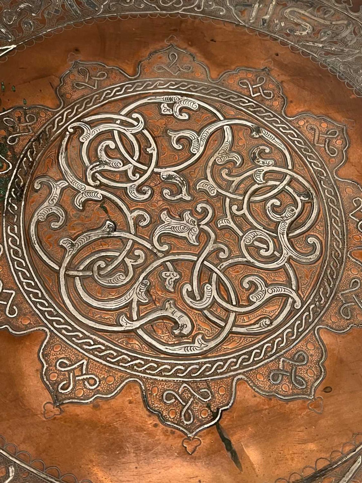A LARGE 19TH CENTURY CAIROWARE COPPER AND SILVERED METAL INLAID TRAY - Image 3 of 3