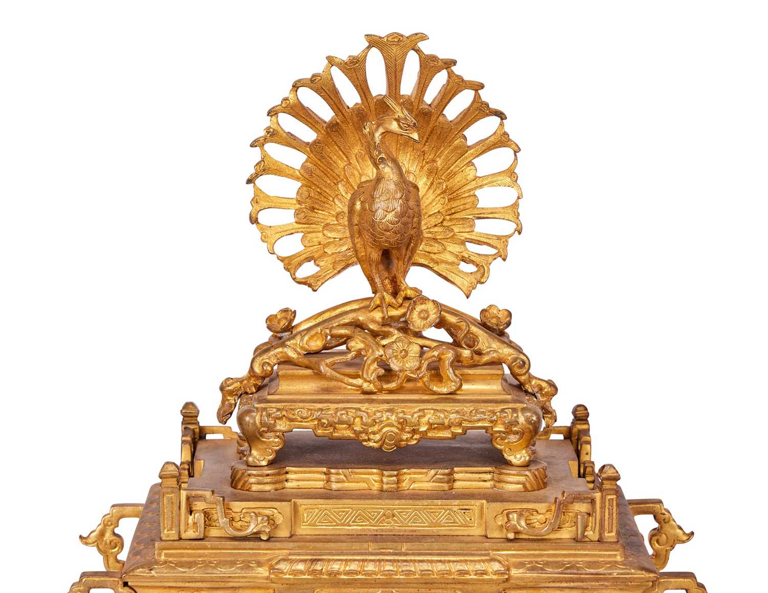 ATTRIBUTED TO L'ESCALIER DE CRISTAL: A FINE LATE 19TH CENTURY ORMOLU AND PORCELAIN CLOCK GARNITURE - Image 3 of 16