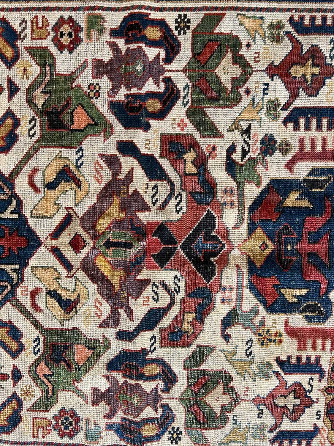 A LATE 18TH CENTURY CAUCASIAN ALPAN KUBA CARPET - Image 4 of 6