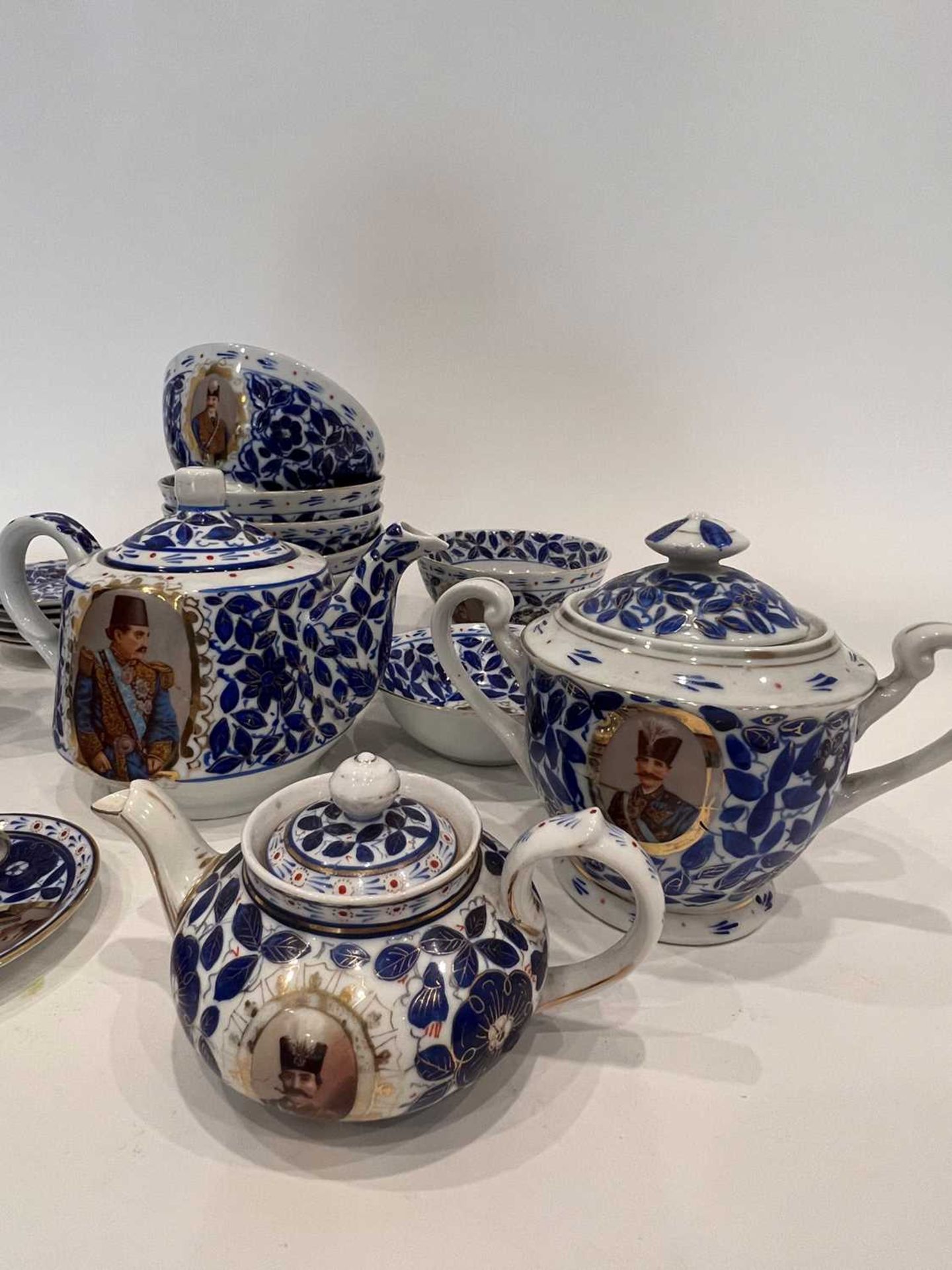 A PORCELAIN TEA AND COFFEE SET MADE FOR THE PERSIAN MARKET - Image 4 of 8