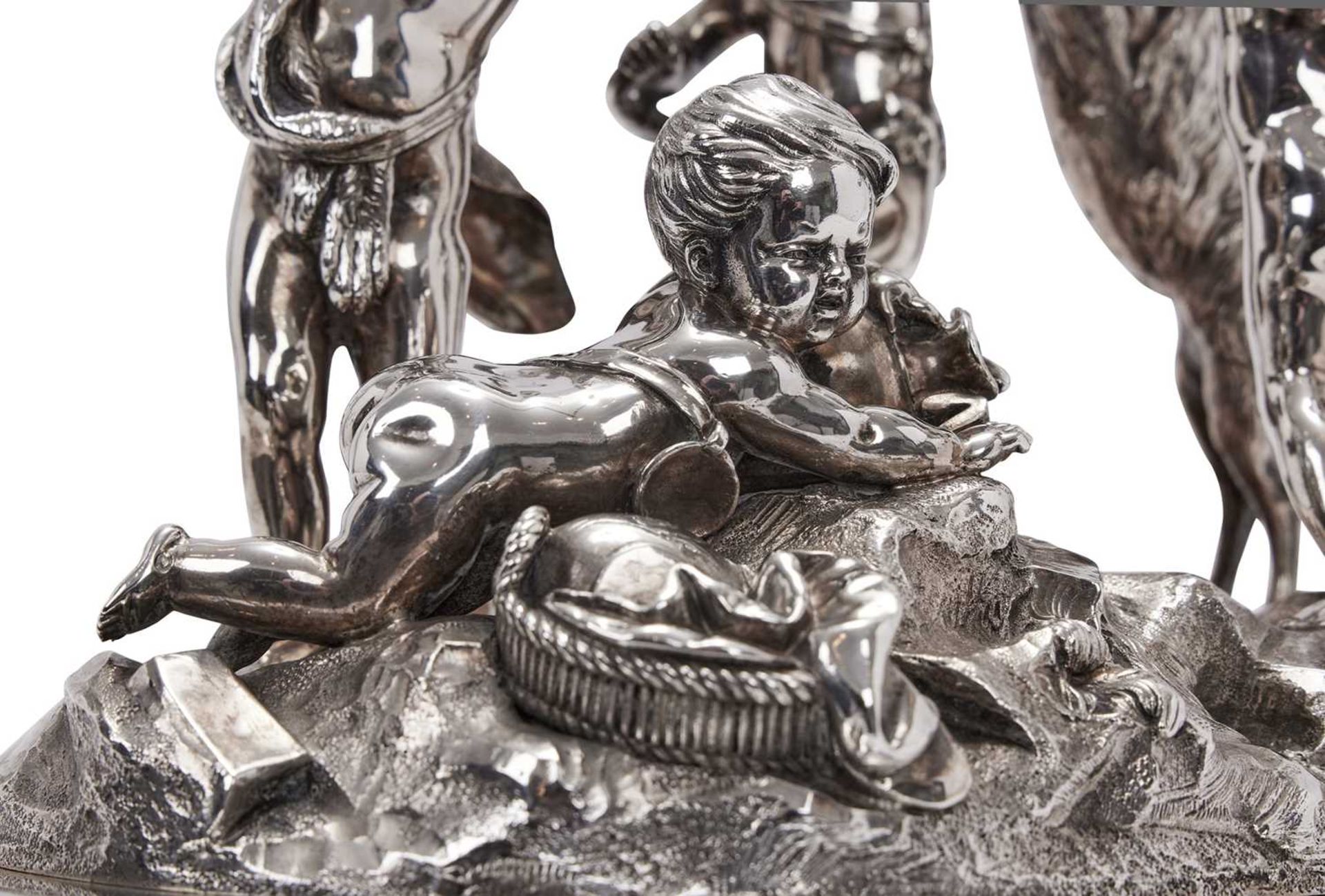 A FINE SILVER FIGURAL CENTREPIECE BY TETARD FRERES, PARIS, CIRCA 1900 - Bild 5 aus 5