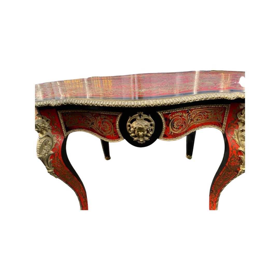 A 19TH CENTURY FRENCH ORMOLU AND TORTOISESHELL MOUNTED BOULLE STYLE TABLE - Image 2 of 5