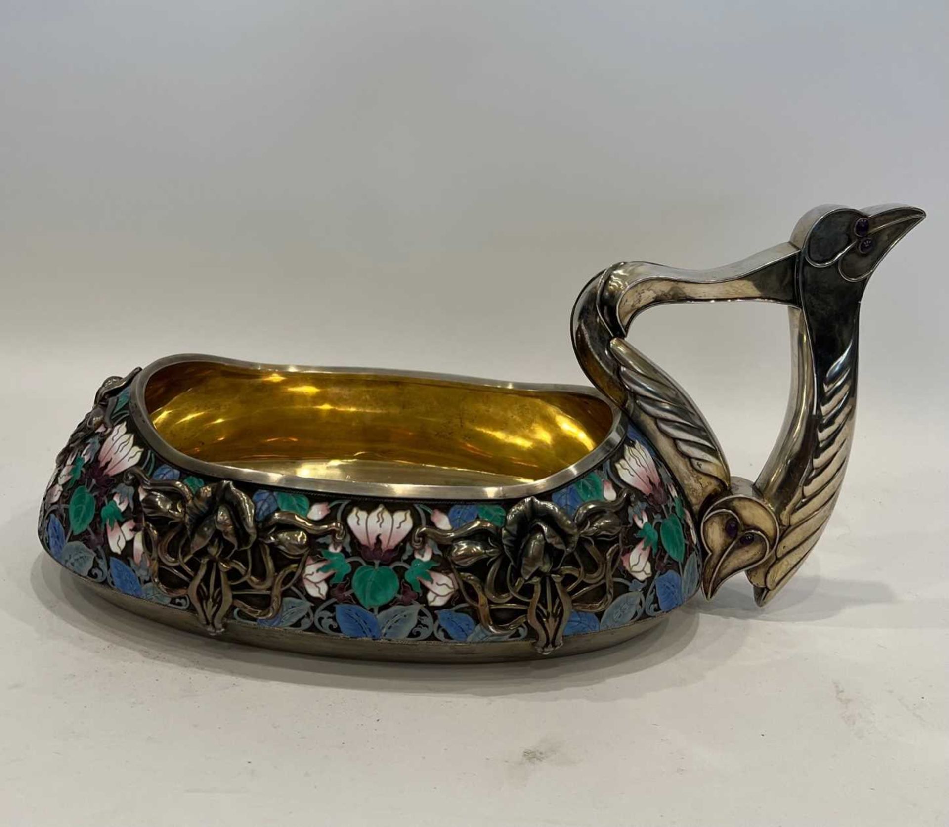 A MASSIVE EARLY 20TH CENTURY RUSSIAN SILVER AND ENAMEL KOVSH IN THE FORM OF A SWAN - Image 17 of 28