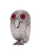 A SILVER MUSTARD POT MODELLED AS AN OWL, SPANISH, MID 20TH CENTURY