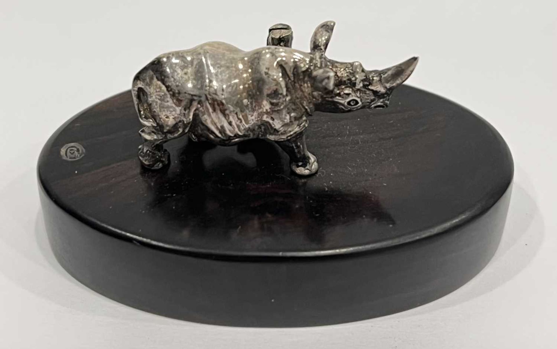 A SET OF FOUR PATRICK MAVROS SILVER MINIATURE ANIMAL PLACE CARD HOLDERS - Image 2 of 5