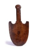 AN 18TH / 19TH CENTURY TREEN BREAD PEEL