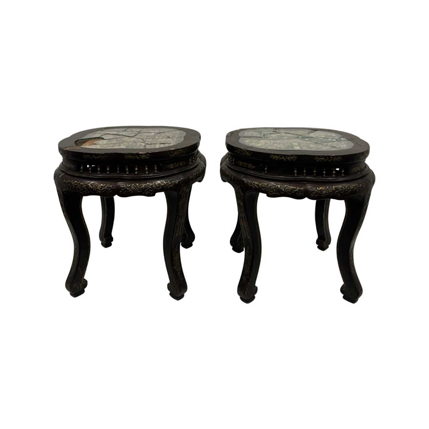 A PAIR OF 19TH CENTURY CHINESE CARVED HARDWOOD AND PARCEL GILT DECORATED STANDS - Image 2 of 5