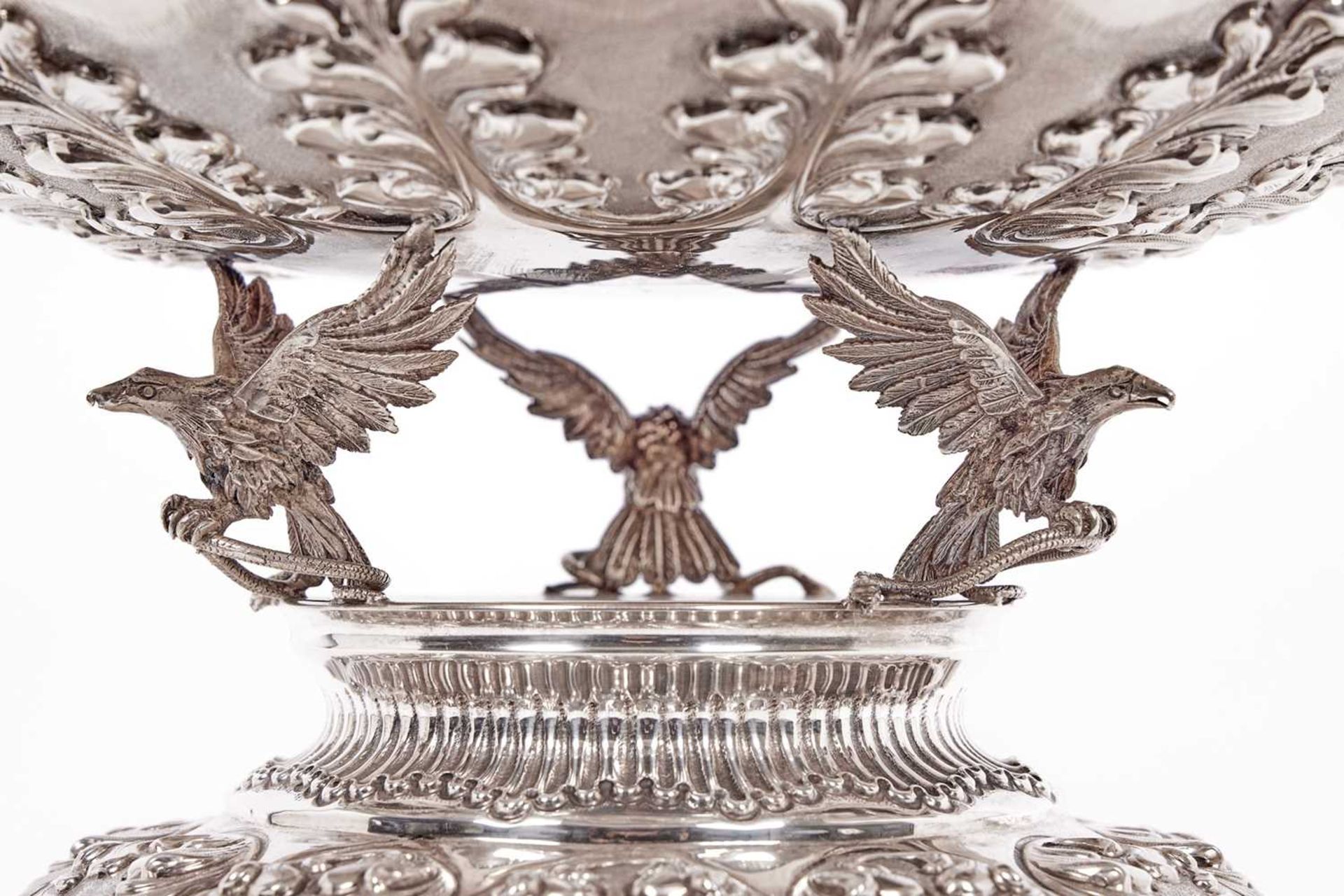 A MASSIVE STERLING SILVER PUNCH BOWL, ITALIAN, FIRST HALF 20TH CENTURY - Image 4 of 6