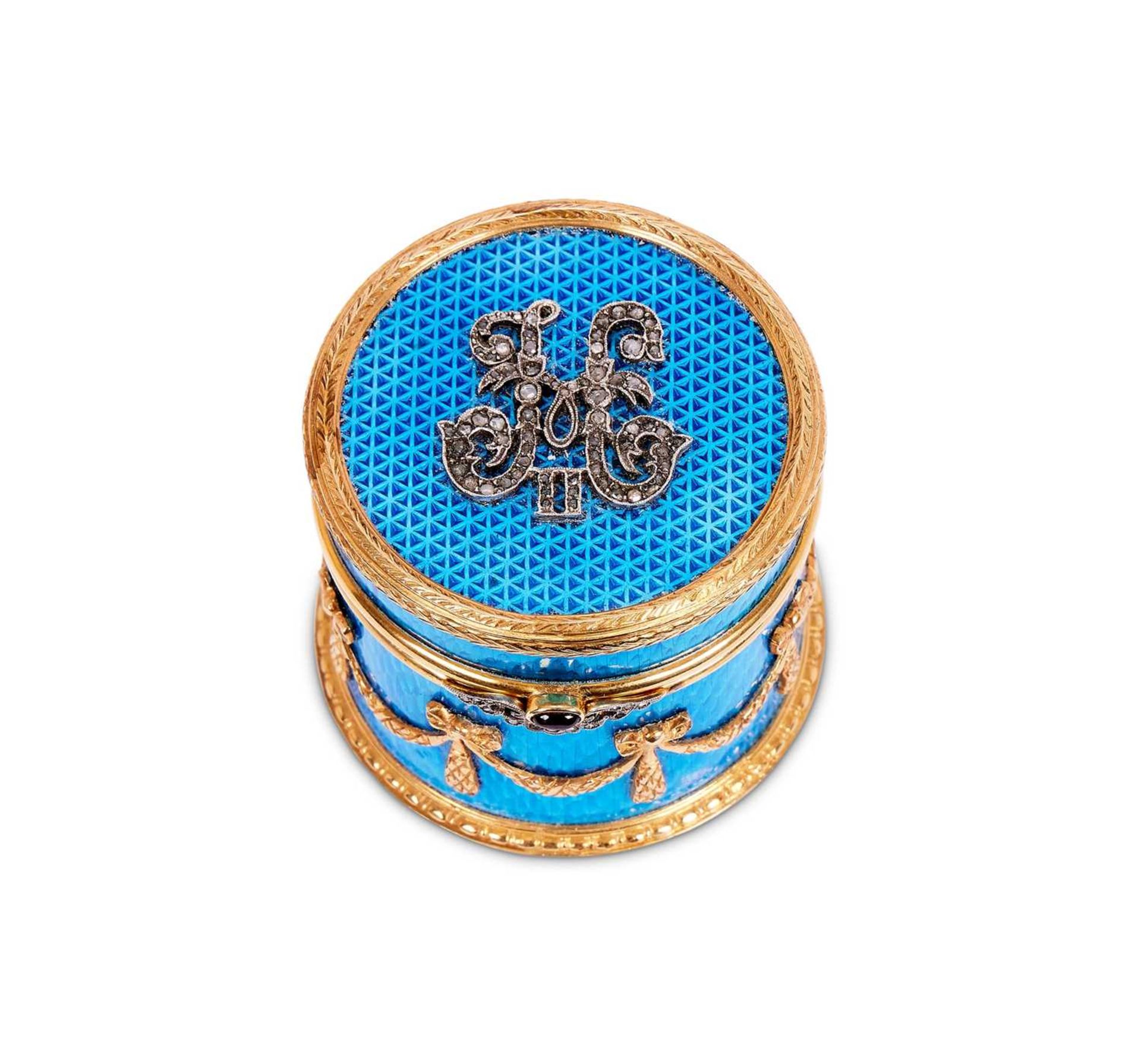 A FABERGE STYLE SILVER GILT, DIAMOND AND ENAMEL MOUNTED PILL BOX - Image 2 of 4