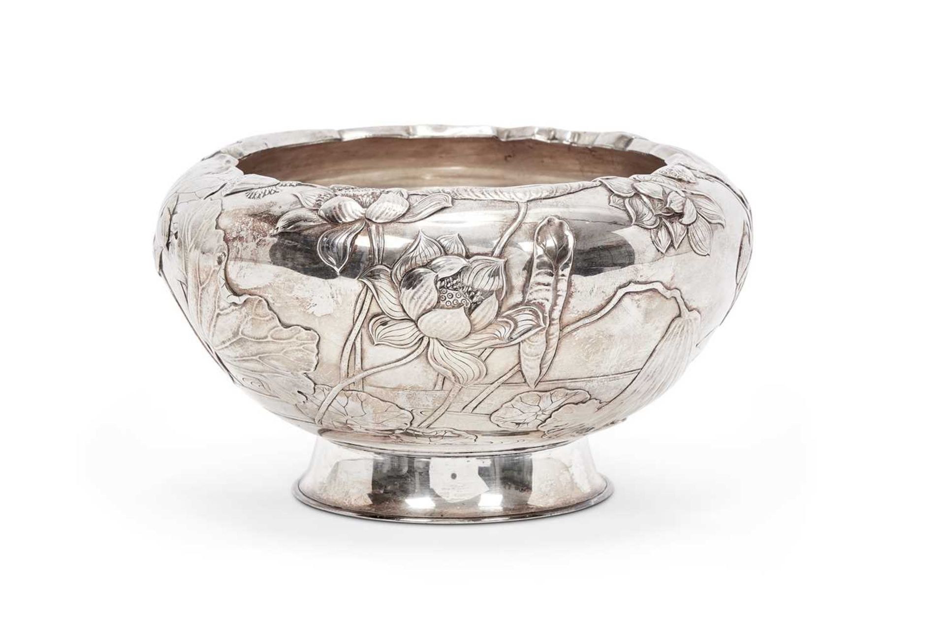 AN EARLY 20TH CENTURY JAPANESE STERLING SILVER PUNCH BOWL, SAMURAI SHOKAI, YOKOHAMA