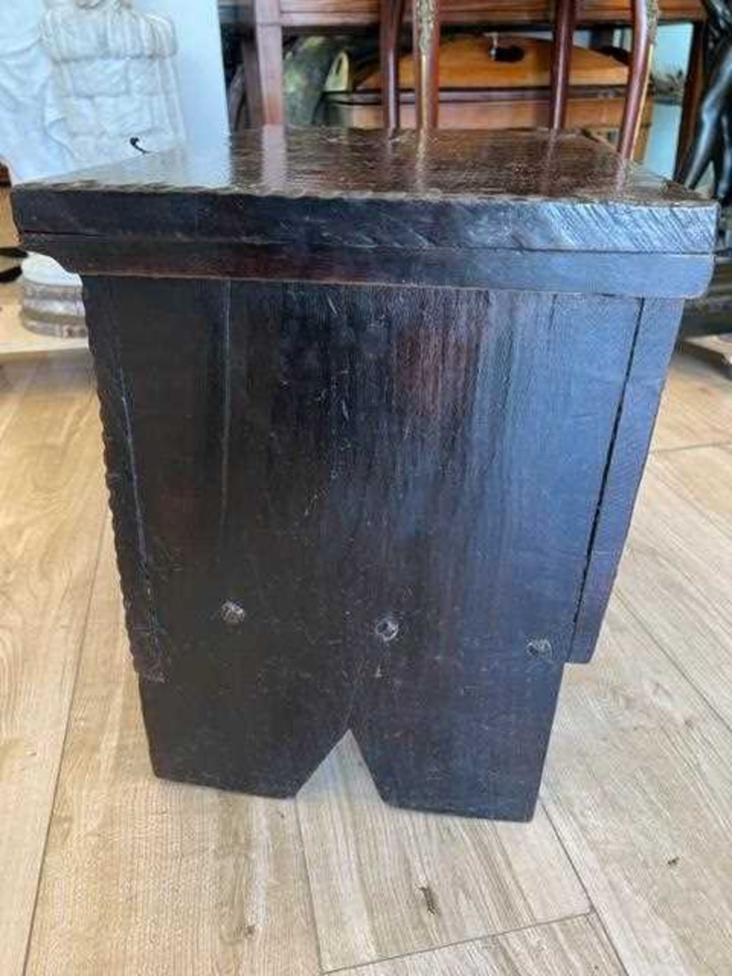 A SMALL 16TH CENTURY GOTHIC PERIOD OAK COFFER - Image 6 of 22