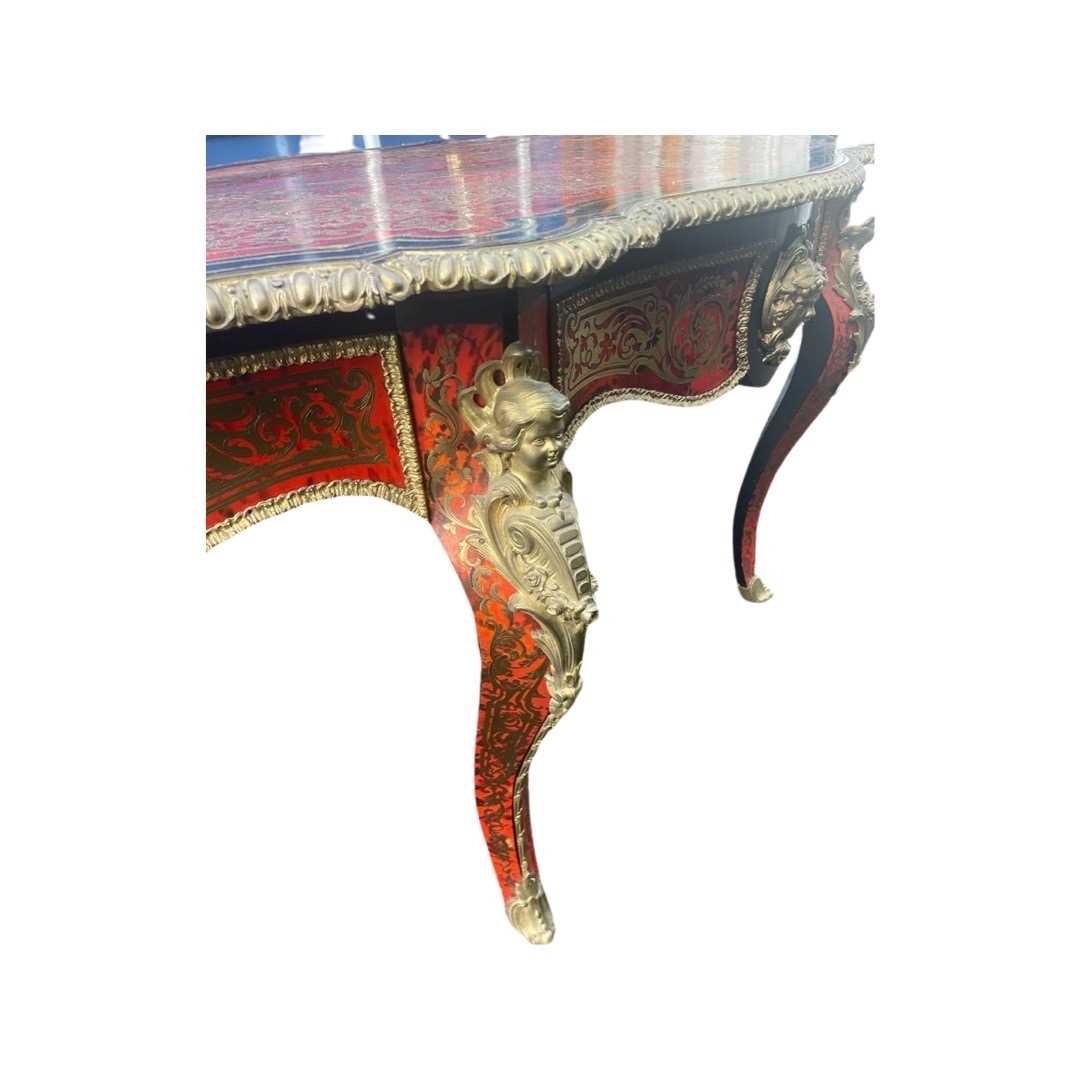 A 19TH CENTURY FRENCH ORMOLU AND TORTOISESHELL MOUNTED BOULLE STYLE TABLE - Image 3 of 5