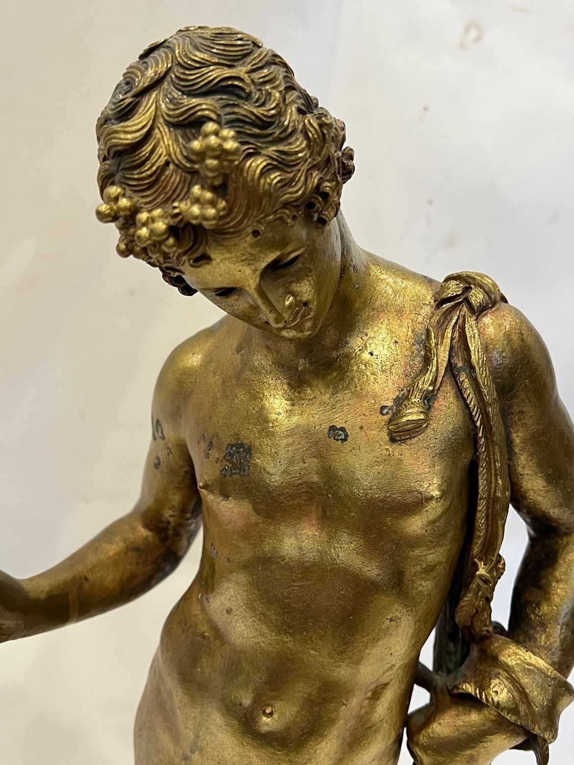 A 19TH CENTURY GRAND TOUR GILT BRONZE FIGURE OF NARCISSUS, AFTER THE ANTIQUE - Image 6 of 7
