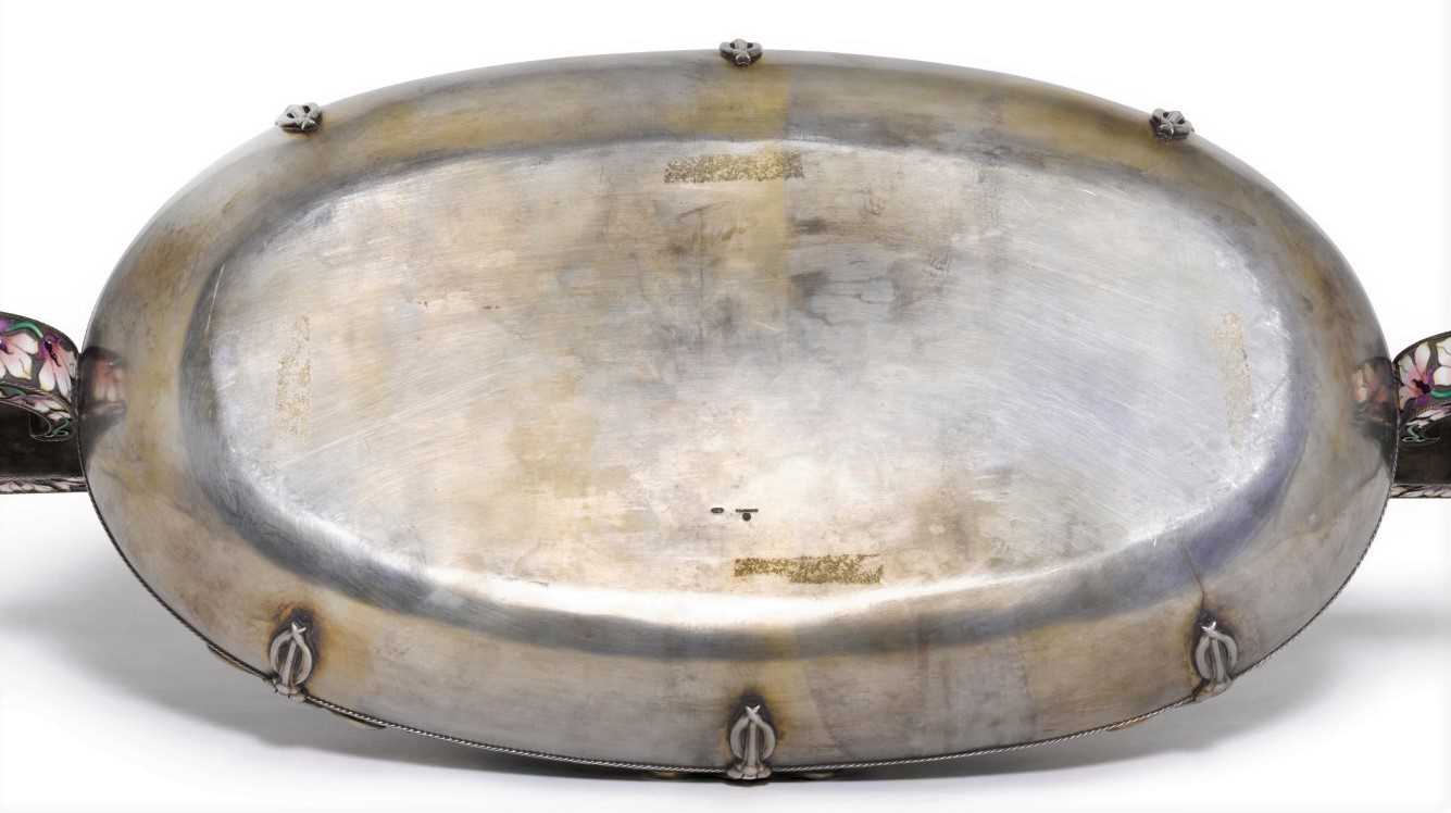 A MONUMENTAL PARCEL GILT SILVER AND ENAMEL TWO HANDLED BOWL, POSSIBLY BY FABERGE - Image 4 of 4