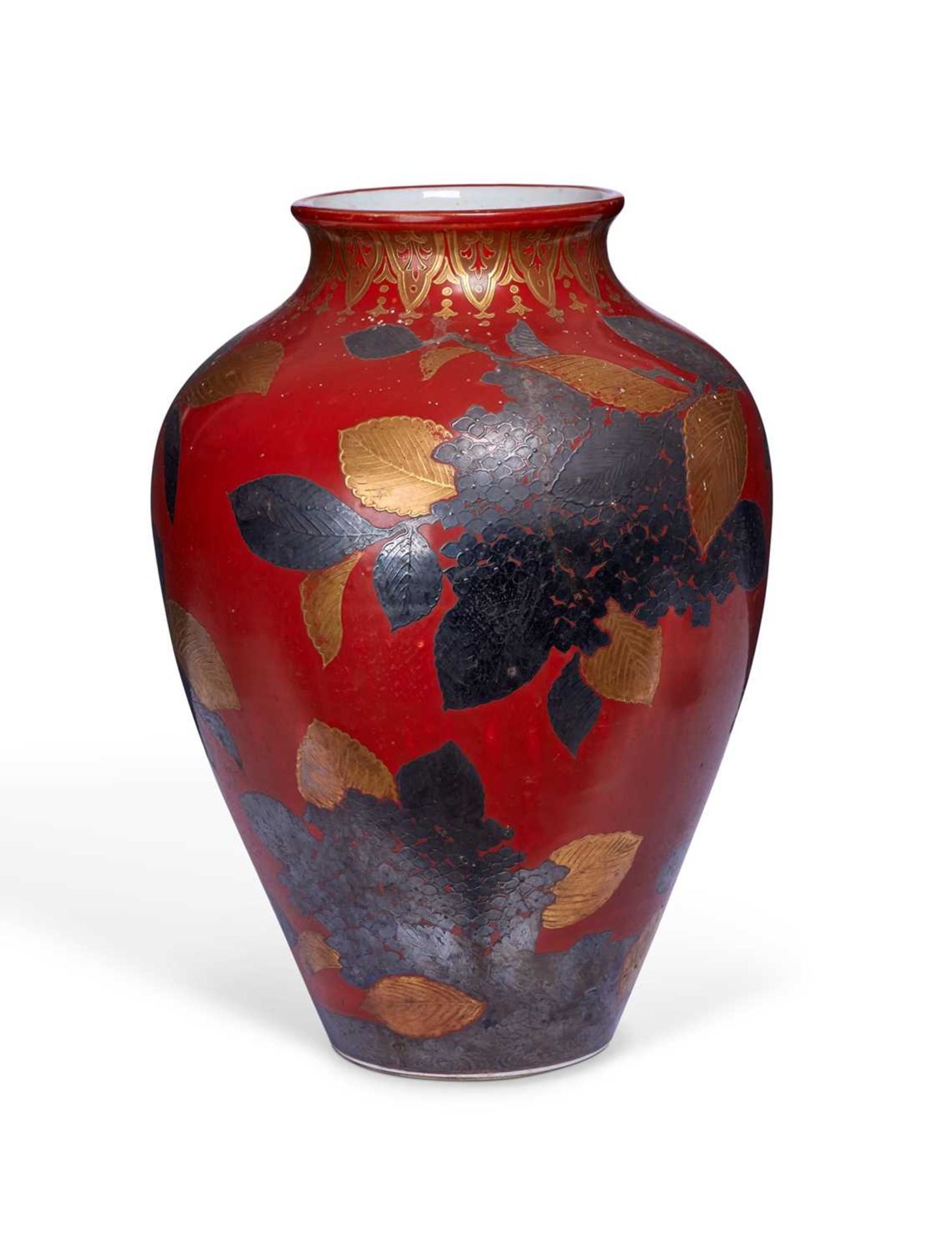 A JAPANESE MEIJI PERIOD LACQUERED AND PARCEL GILT VASE - Image 2 of 3