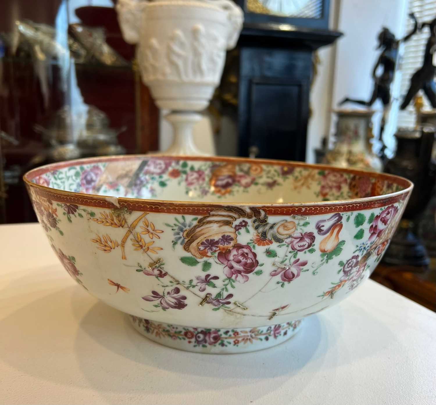 AN EARLY 19TH CENTURY CHINESE PORCELAIN BOWL - Image 6 of 11