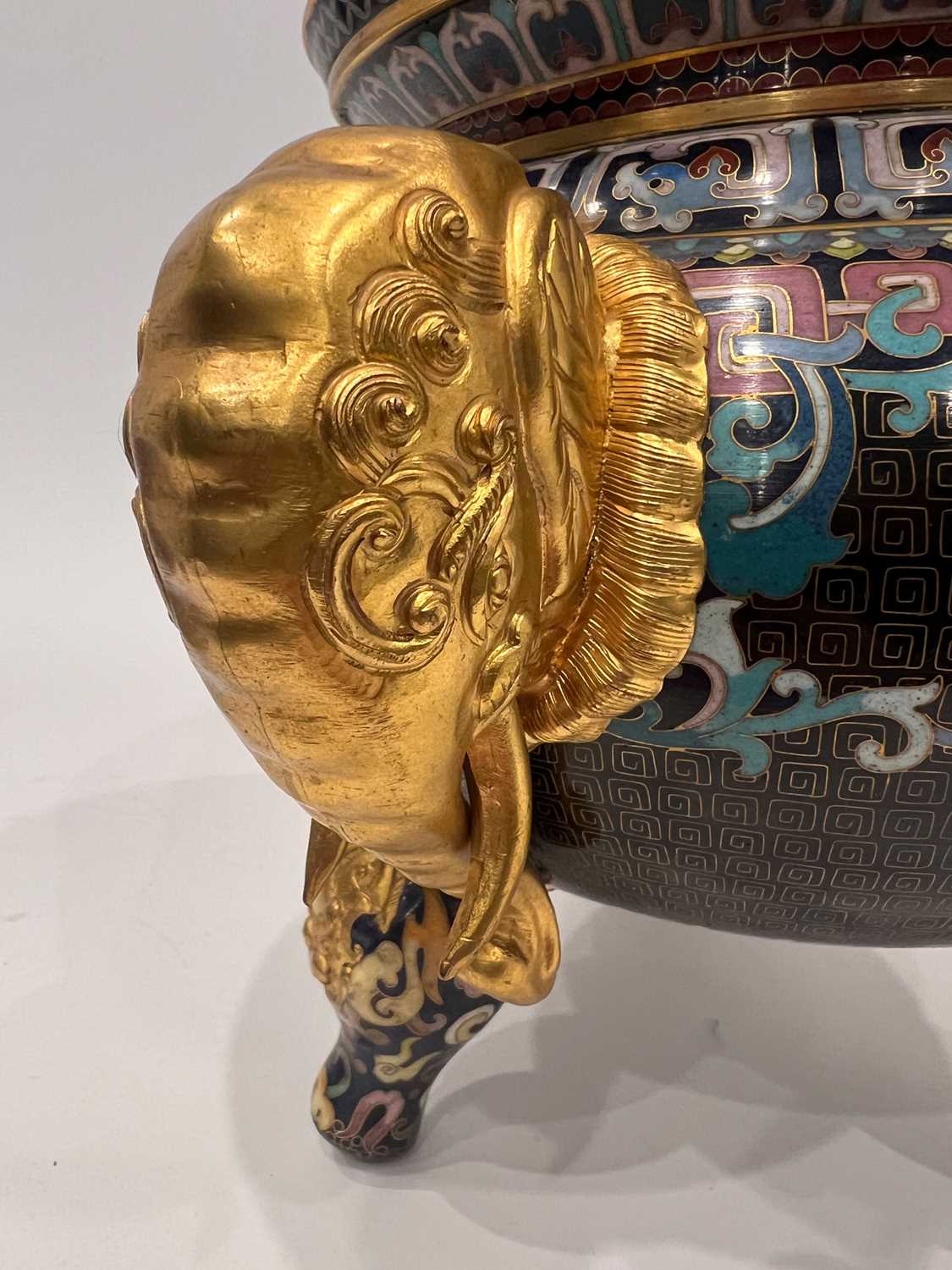 A CHINESE CLOISONNE ENAMEL AND ORMOUL MOUNTED TRIPOD CENSER - Image 3 of 5