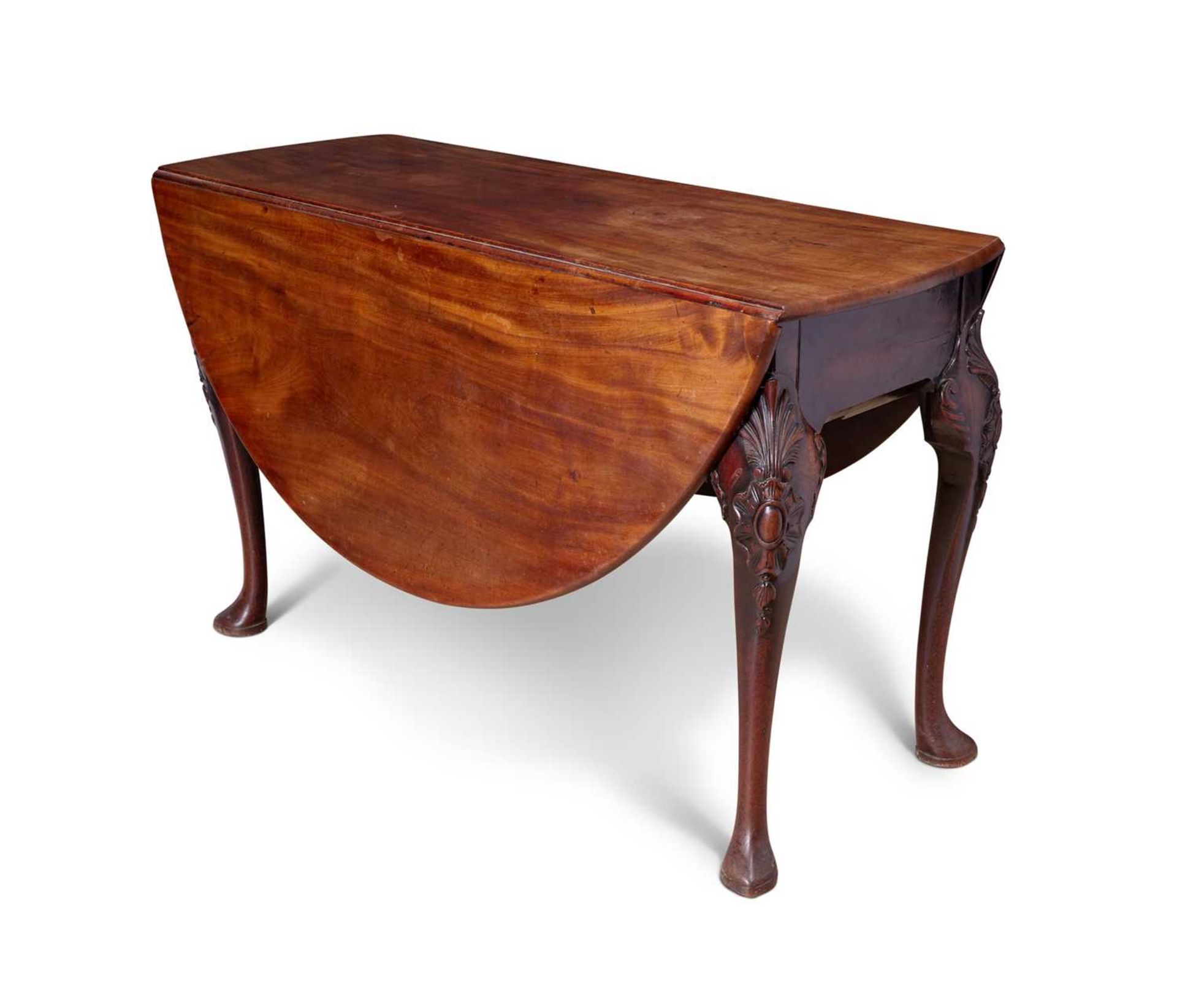 AN 18TH CENTURY IRISH MAHOGANY DROP LEAF DINING TABLE - Image 2 of 9