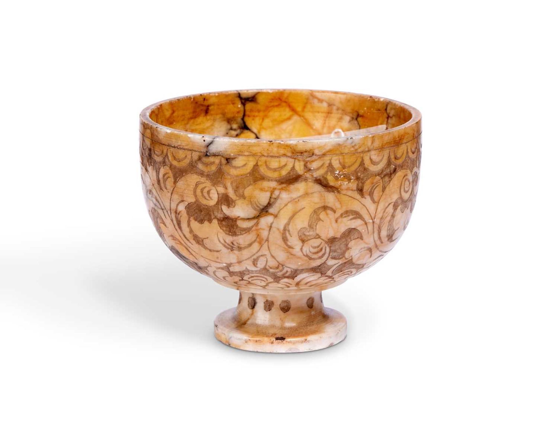 AN 18TH / 19TH CENTURY ITALIAN CARVED ALABASTER BOWL
