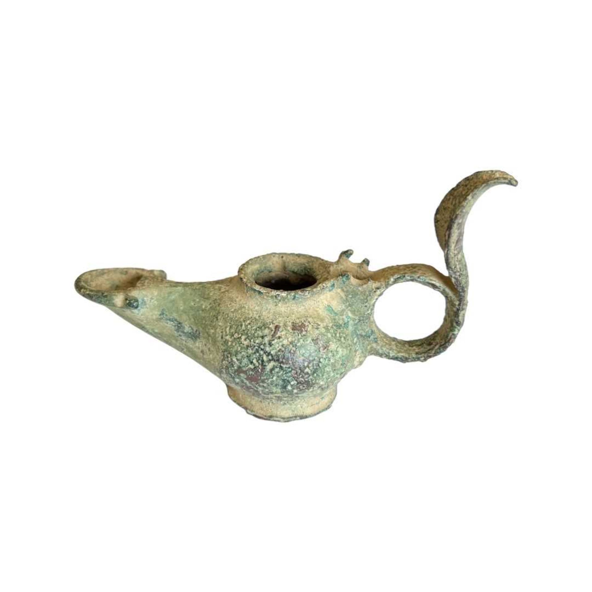 A ROMAN BRONZE OIL LAMP, 2ND - 3RD CENTURY AD. - Image 2 of 5