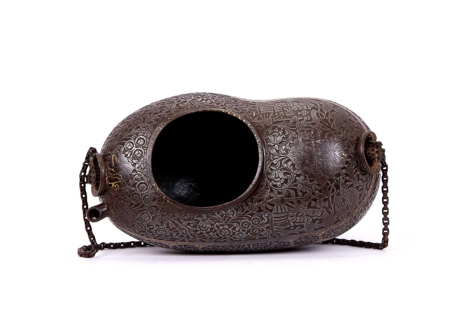 A PERSIAN GOLD DAMSCENED STEEL BEGGING BOWL (KASHKUL) IN THE FORM OF A COCO DE MER - Image 2 of 3